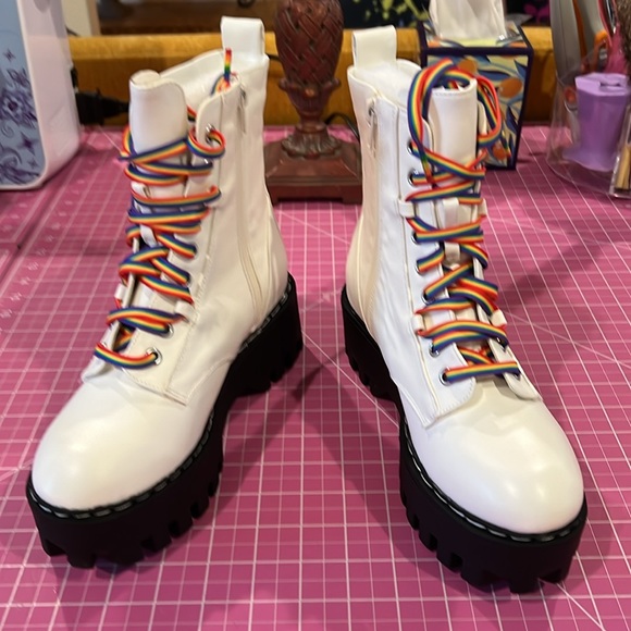 New White Rave Boots - Picture 7 of 14